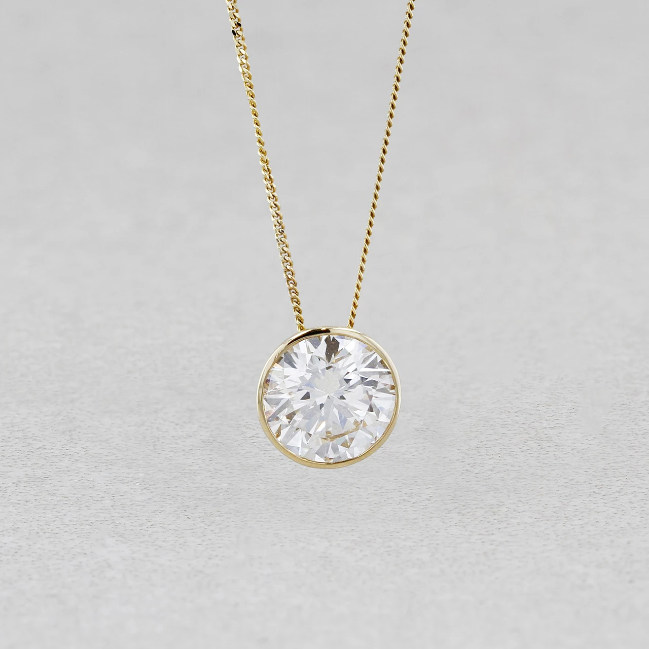 9ct Yellow gold 1.54ct Lab Grown Diamond Pendant.
