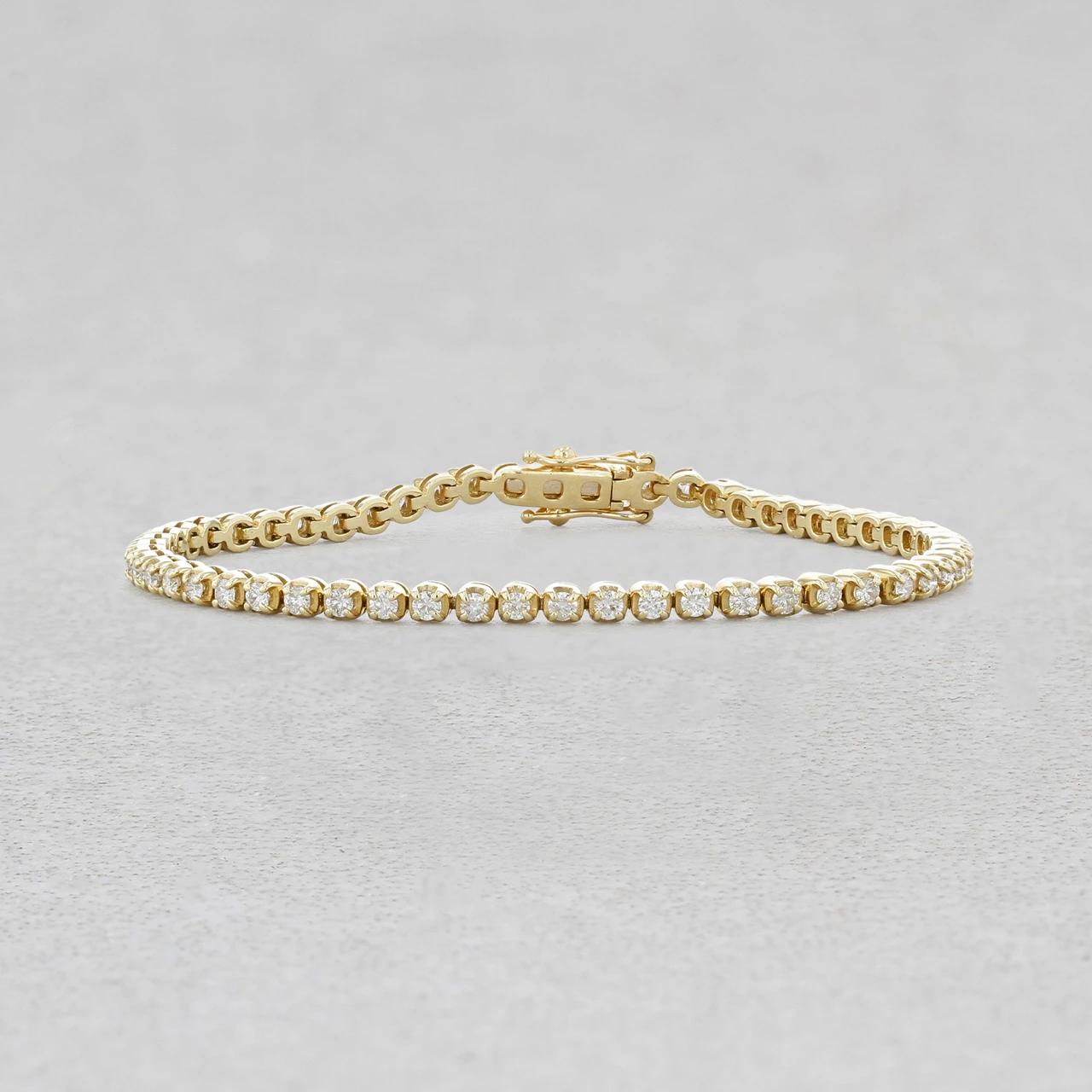 18yg 2.00ct  Diamond Tennis Bracelet 