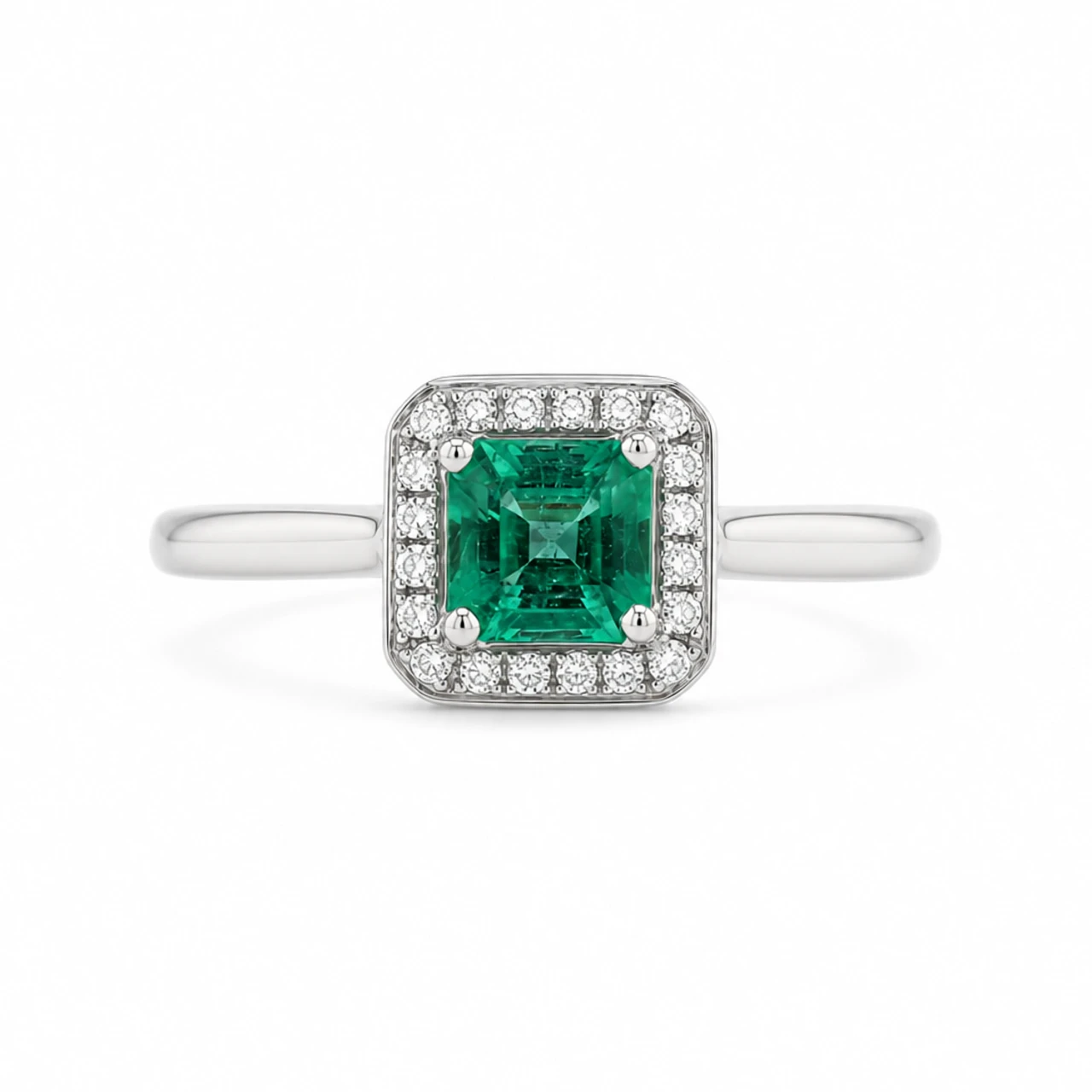 18ct White Gold Emerald Ring