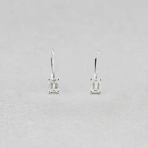 18wg diamond earrings 0.40cts 