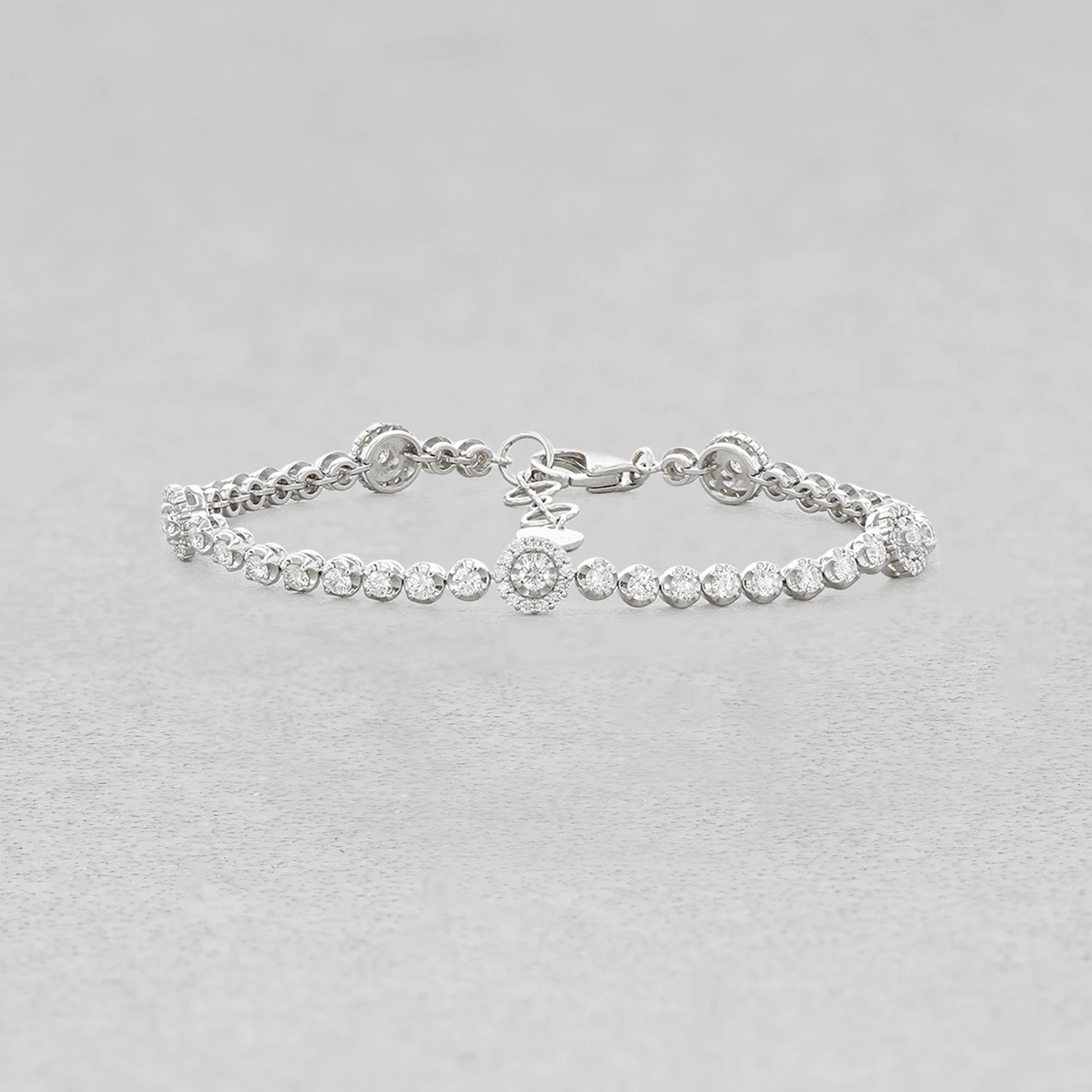18wg 2.50ct Diamond Bracelet