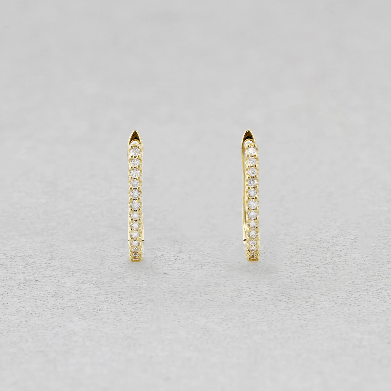 18yg diamond earrings 0.13ct 