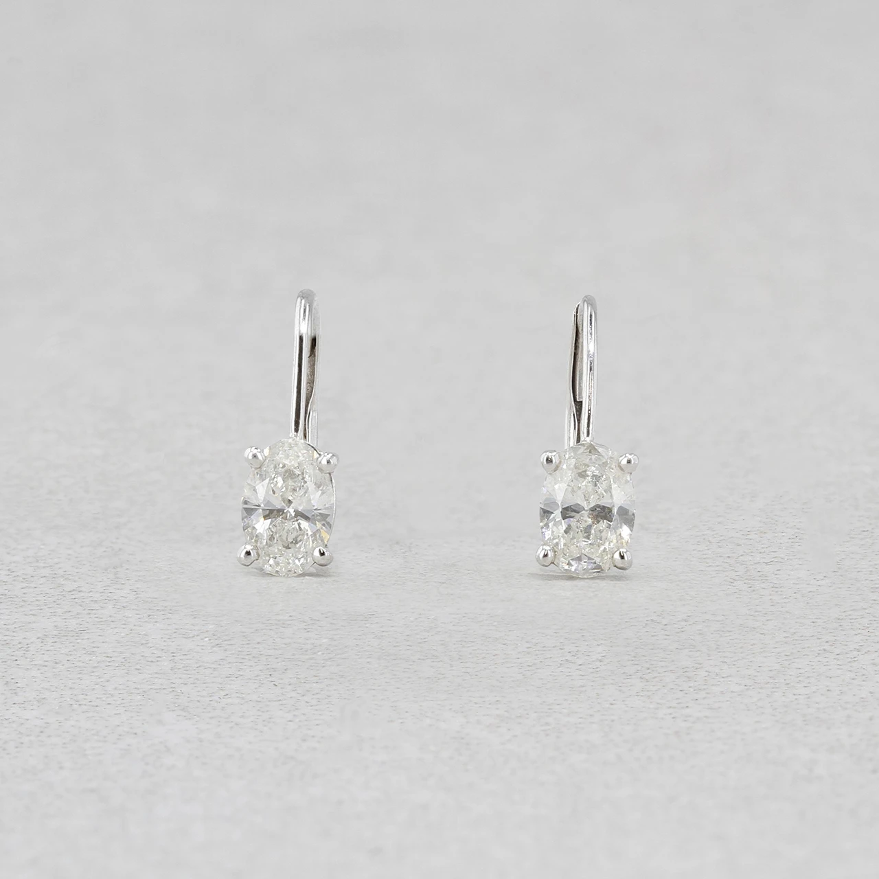 18wg diamond earrings 0.69cts 